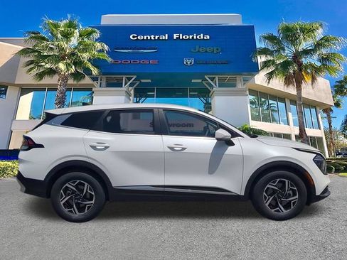 Used 2024 Kia Sportage LX FWD image 4