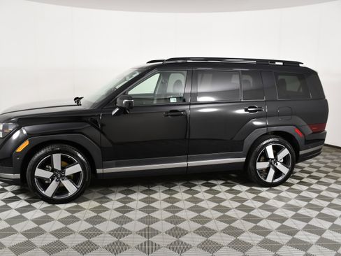 Used 2024 Hyundai Santa Fe Limited image 8