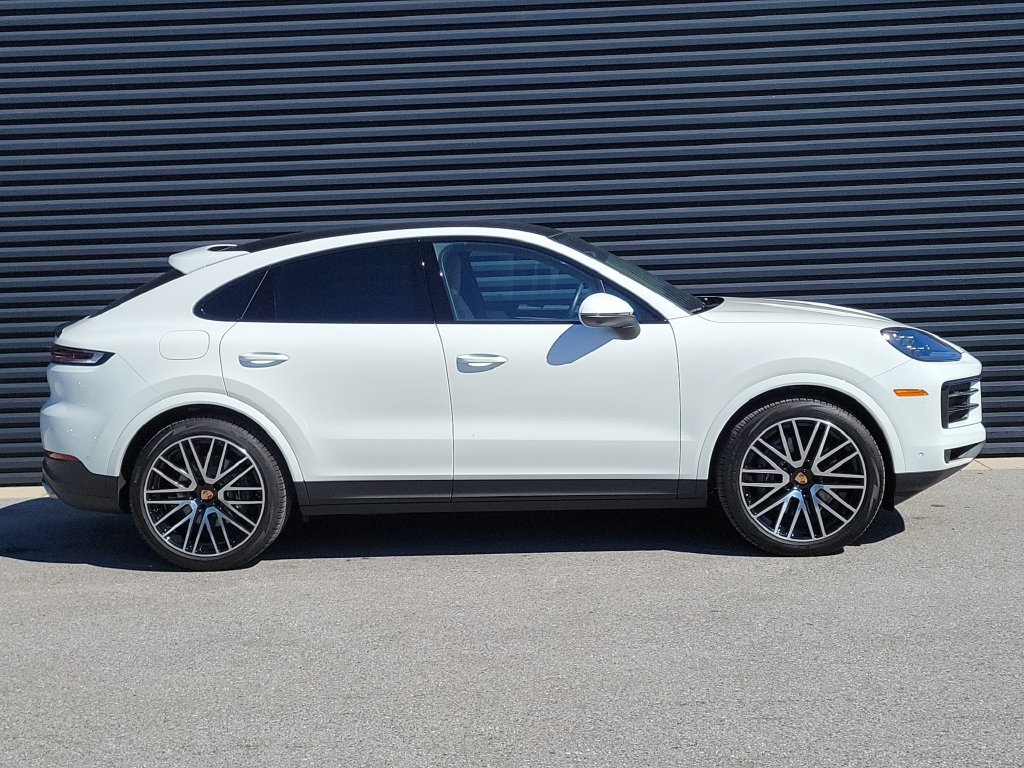 Certified 2026 Porsche Cayenne Coupe AWD/4WD image 8