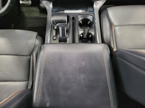 Used 2025 Ford F150 Lariat w/ Equipment Group 501A Mid AWD/4WD image 17