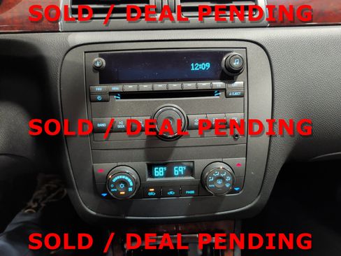 Used 2010 Buick Lucerne CXL w/ Driver Confidence Package image 10