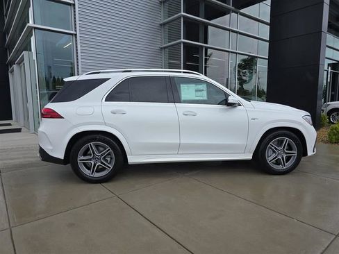 New 2025 Mercedes-Benz GLE 53 AMG 4MATIC image 2