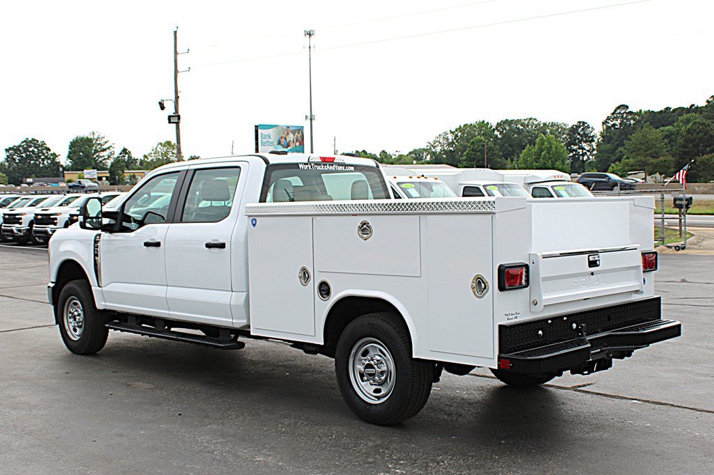 Used 2024 Ford F250 XL w/ XL Chrome Package AWD/4WD image 4