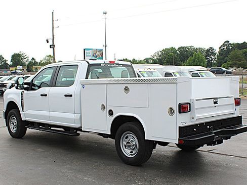 Used 2024 Ford F250 XL w/ XL Chrome Package AWD/4WD image 4