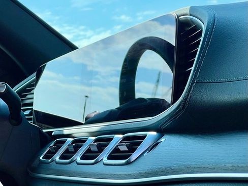 Certified 2023 Mercedes-Benz GLS 450 4MATIC image 18