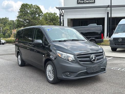 Used 2023 Mercedes-Benz Metris Passenger image 1