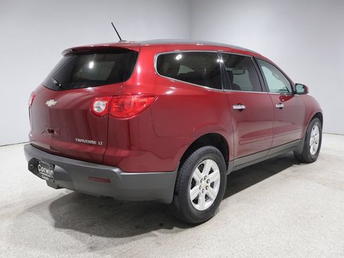 Used 2010 Chevrolet Traverse LT AWD/4WD image 2