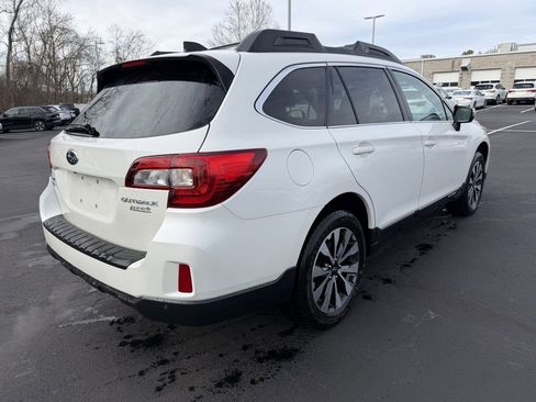 Used 2017 Subaru Outback 2.5i Limited image 5