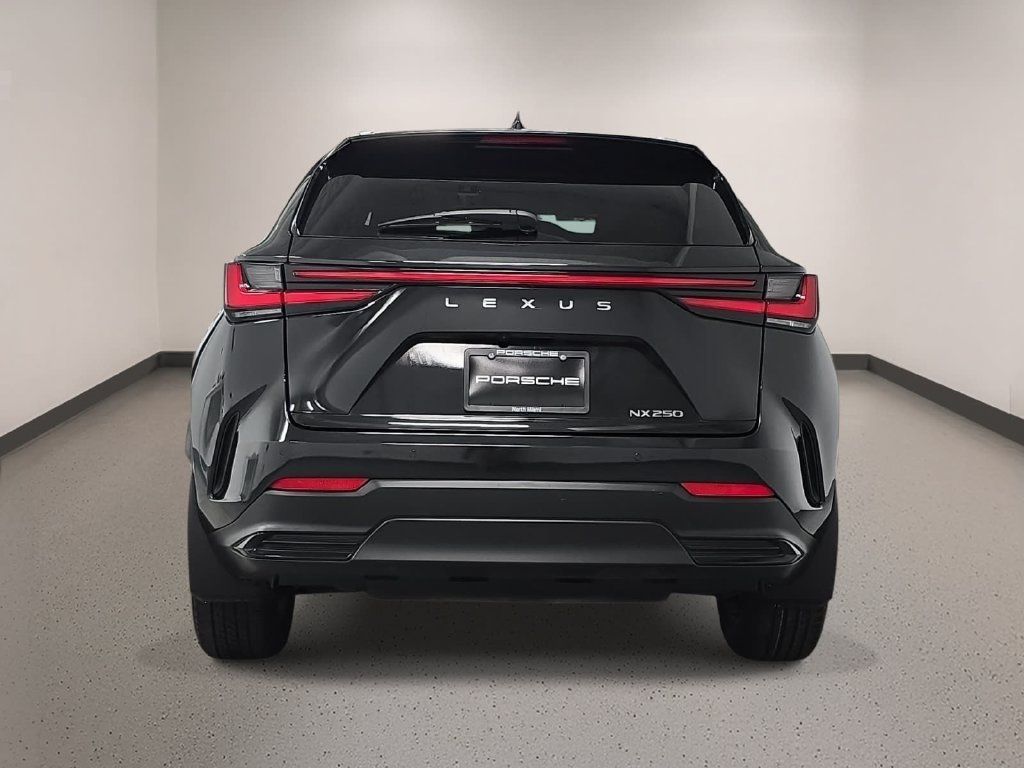Used 2024 Lexus NX 250 FWD image 6