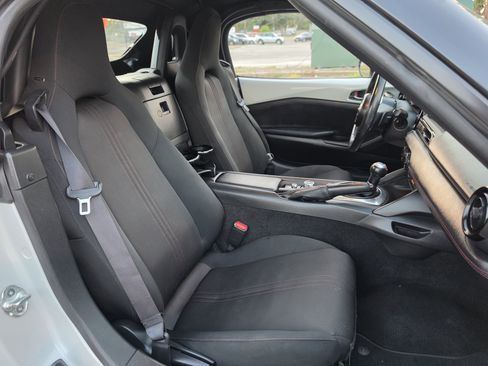 Used 2016 MAZDA MX-5 Miata Club RWD image 13
