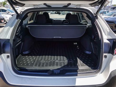 Used 2025 Subaru Outback Premium AWD/4WD image 24