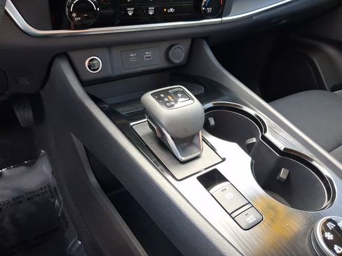 Certified 2023 Nissan Rogue S image 22