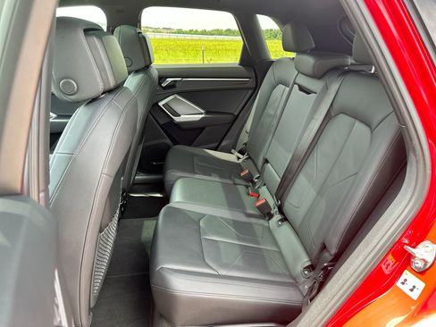 Used 2023 Audi Q3 2.0T Premium image 22