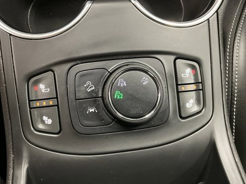 Used 2024 GMC Terrain SLT image 34