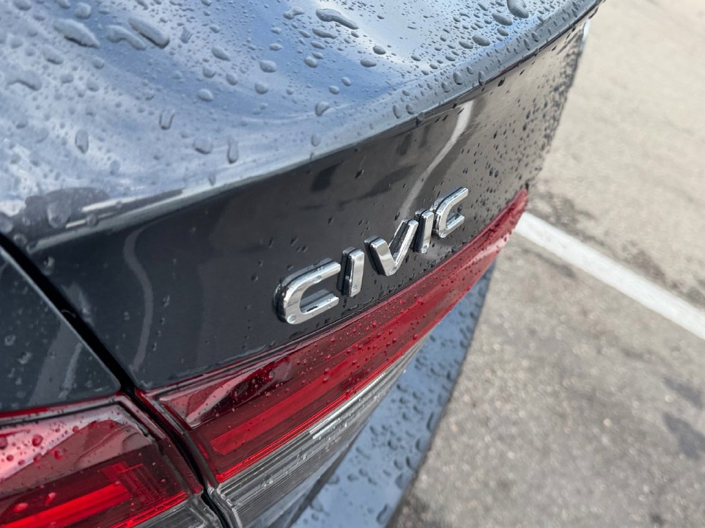 Used 2025 Honda Civic Sport image 14
