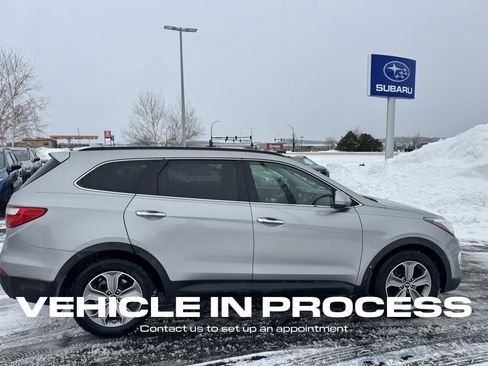 Used 2016 Hyundai Santa Fe SE image 2