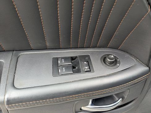 Used 2014 Dodge Challenger R/T RWD image 19