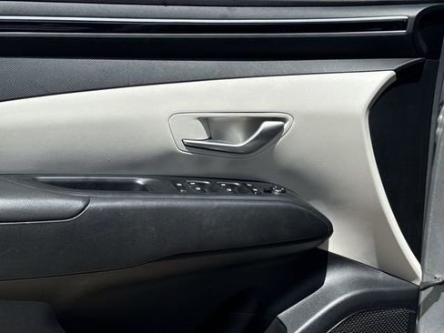 Used 2023 Hyundai Tucson SE AWD/4WD image 24