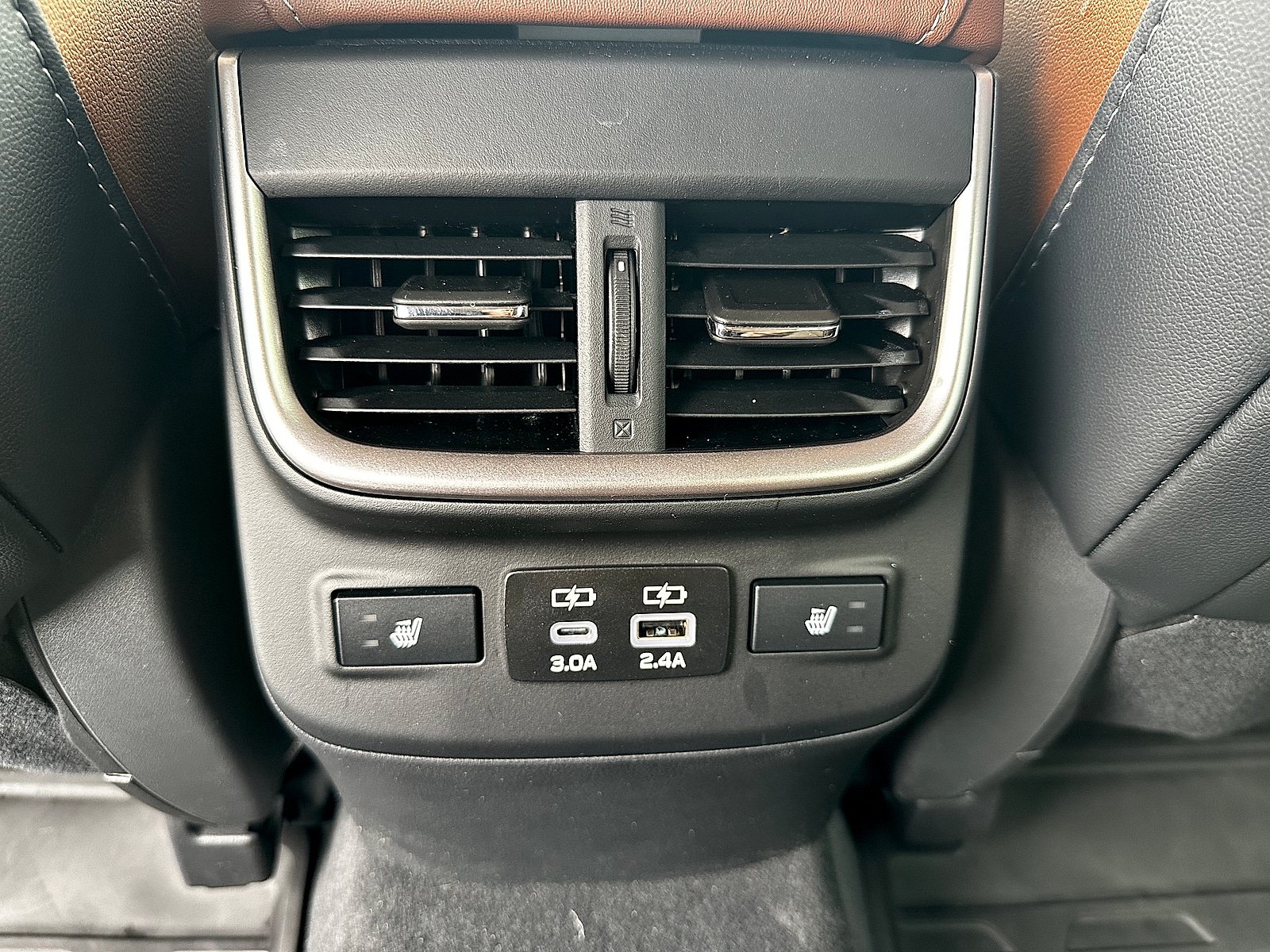 Certified 2025 Subaru Outback Touring XT AWD/4WD image 14