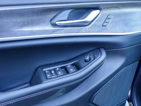 New 2025 Jeep Grand Cherokee Limited image 20