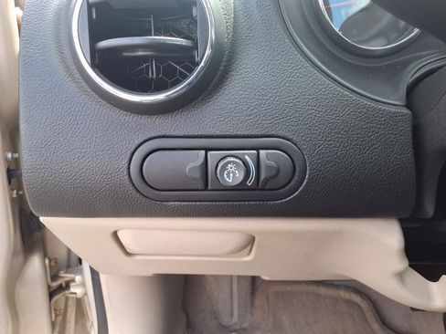 Used 2009 Pontiac G6 Sedan FWD image 12