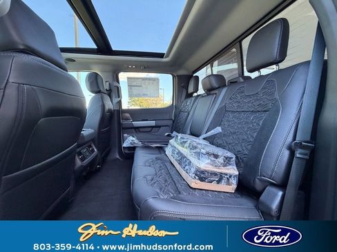 New 2026 Ford F250 Lariat w/ Black Appearance Package image 32