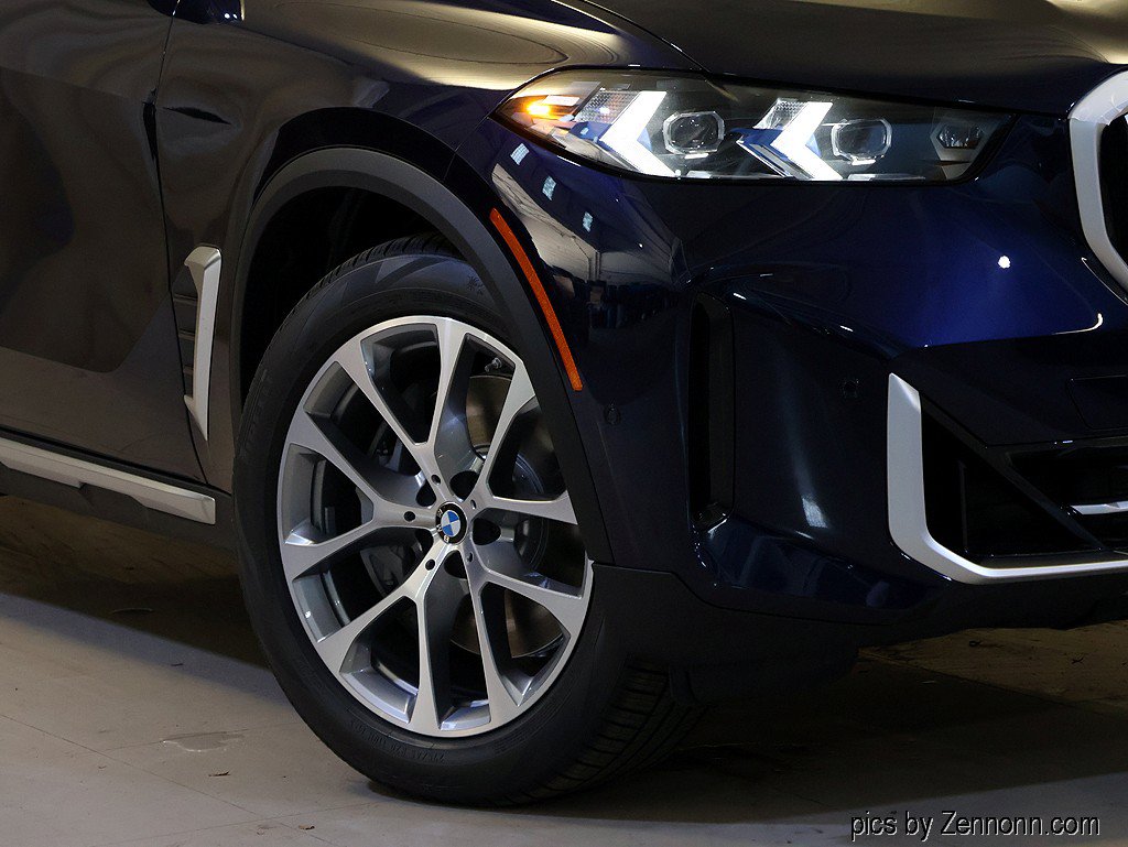 Used 2026 BMW X5 xDrive50e AWD/4WD image 3