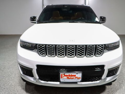 Used 2022 Jeep Grand Cherokee L Summit w/ Advanced Protech Group IV AWD/4WD image 4