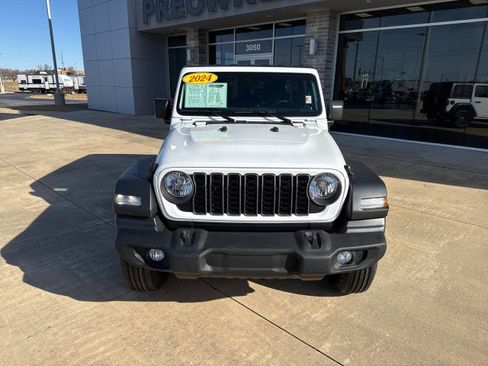 Used 2024 Jeep Wrangler Sport S image 6