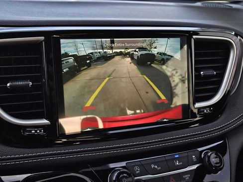 New 2026 Chrysler Pacifica Select w/ S Appearance Package FWD image 17
