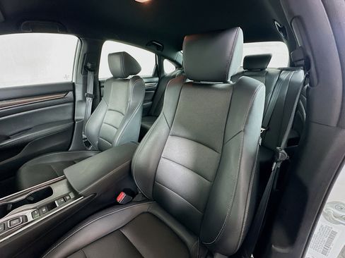 Certified 2022 Honda Accord Sport image 19