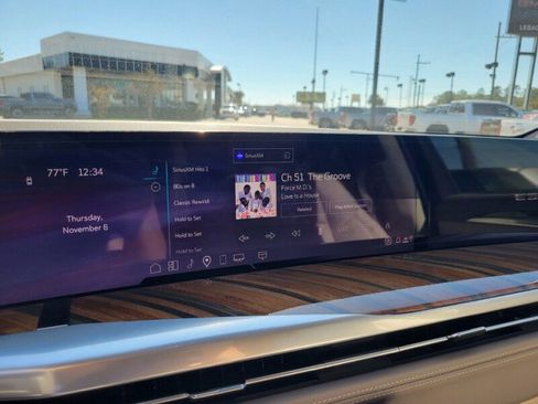 Used 2025 Cadillac Escalade Sport Platinum image 22