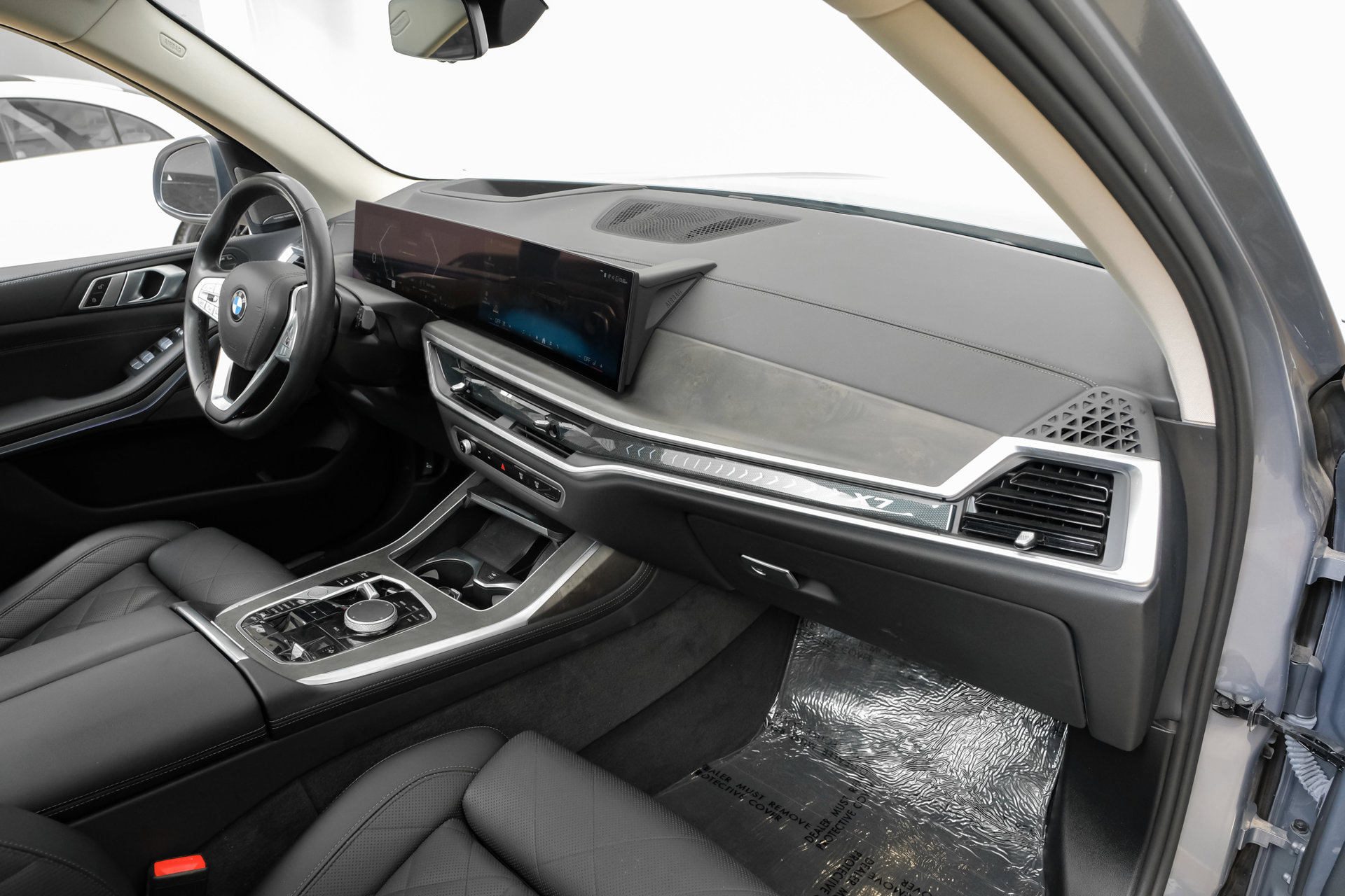 Used 2025 BMW X7 xDrive40i AWD/4WD image 15