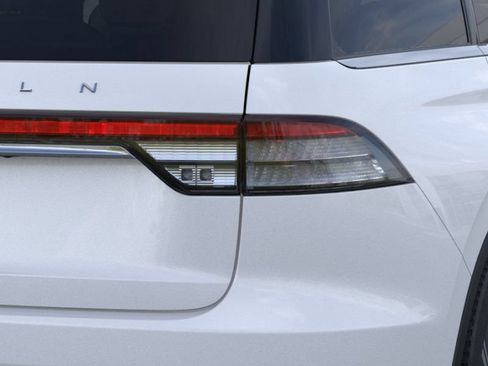 Used 2025 Lincoln Aviator AWD w/ Equipment Group 101A image 21