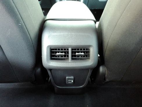 Used 2019 Chevrolet Equinox LT FWD image 24