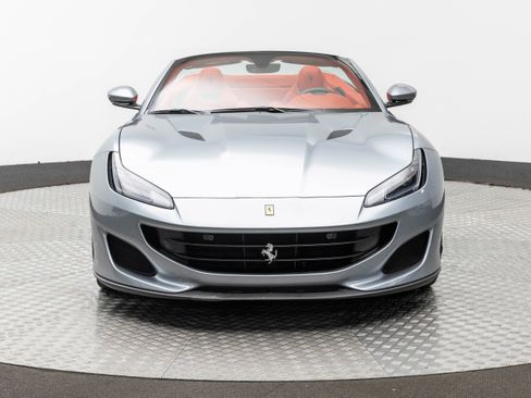 Certified 2019 Ferrari Portofino RWD image 10