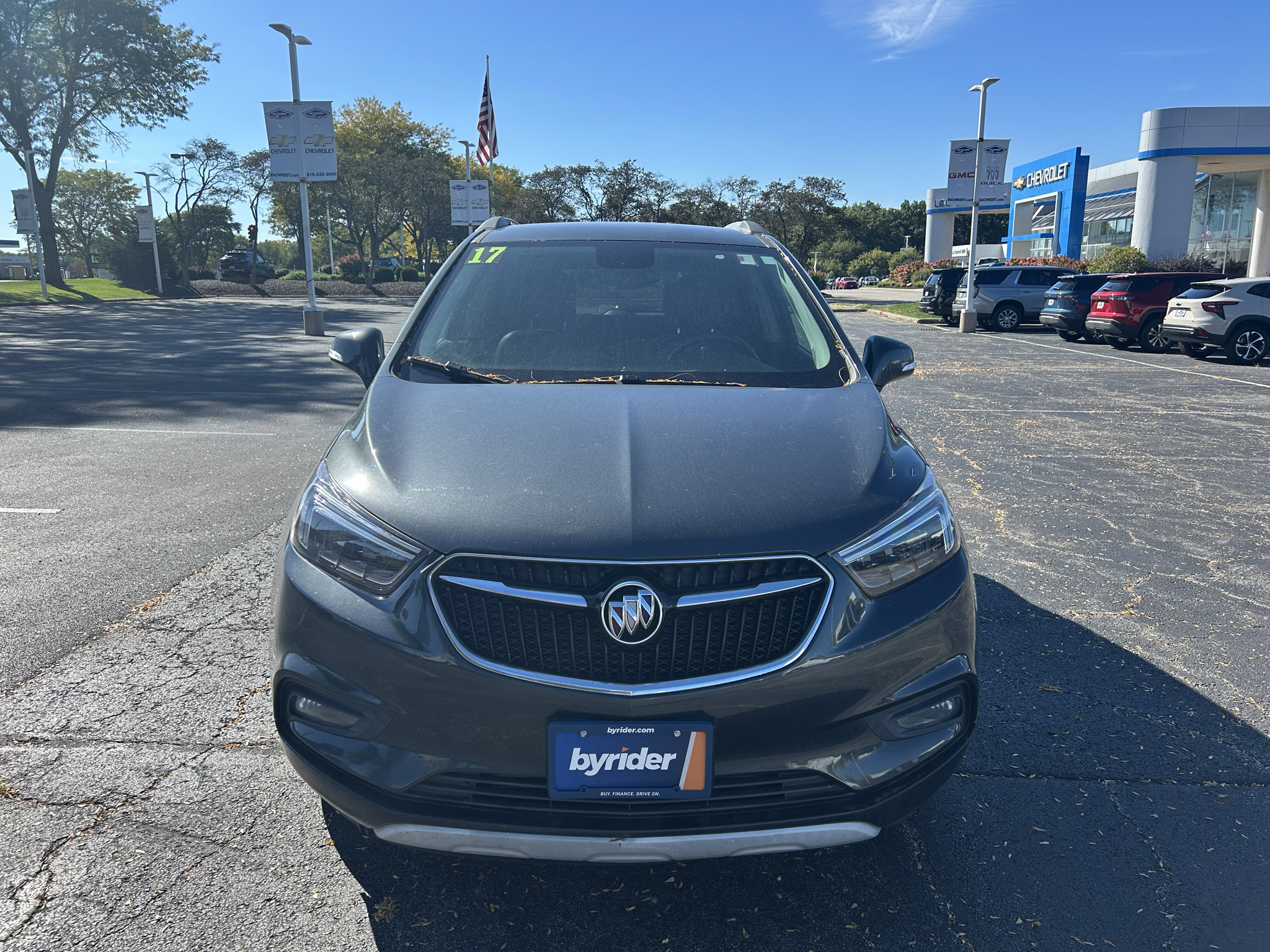 Used 2017 Buick Encore Essence FWD image 2