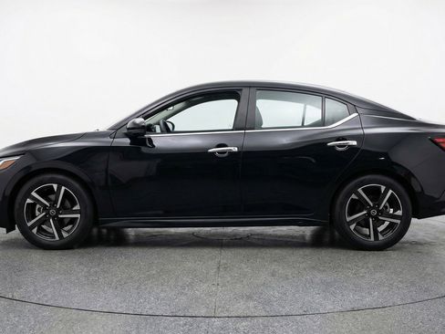 Used 2025 Nissan Sentra SV image 5
