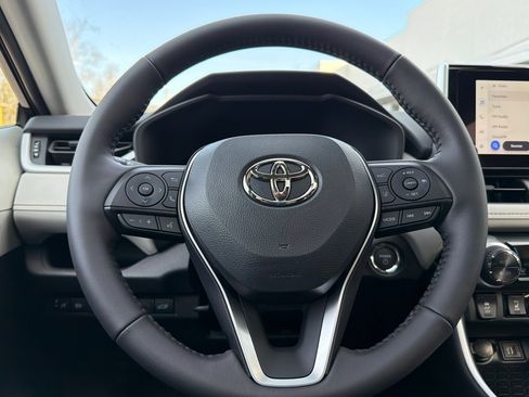 New 2025 Toyota RAV4 XLE w/ Convenience Package image 21