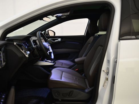 Certified 2025 Audi Q4 e-tron Premium w/ Convenience Package image 25