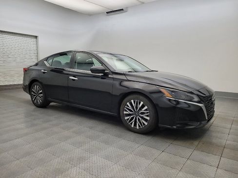 Used 2023 Nissan Altima 2.5 SV image 11