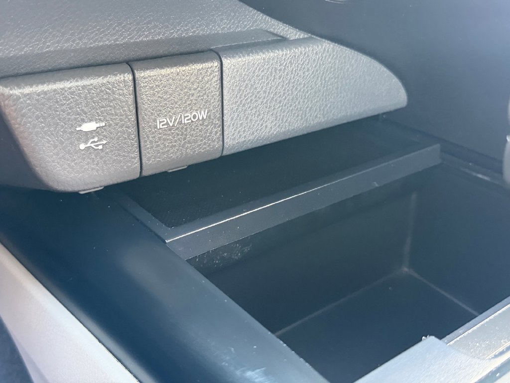 Used 2019 Toyota Camry LE FWD image 25