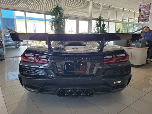 Used 2025 Chevrolet Corvette ZR1 w/ ZR1 Carbon Fiber Aero Package RWD image 5