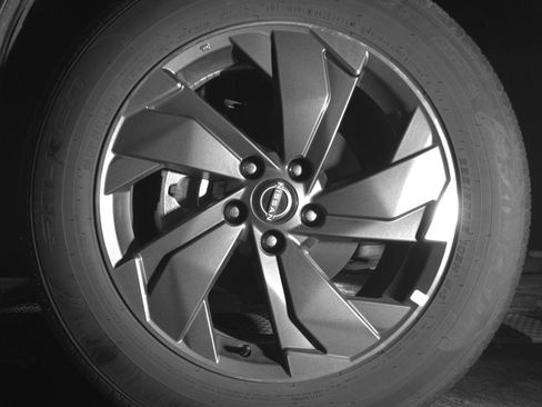 Used 2025 Nissan Rogue SV FWD image 12