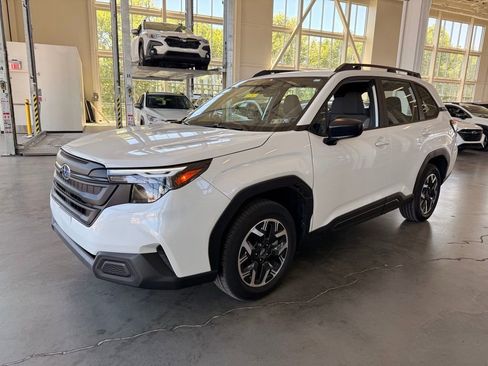 Certified 2025 Subaru Forester w/ Convenience Package #1 AWD/4WD image 7