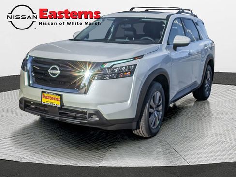 New 2025 Nissan Pathfinder SV w/ SV Premium Package image 1
