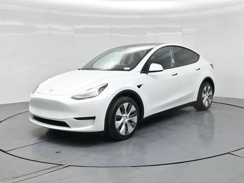 Used 2023 Tesla Model Y Long Range AWD/4WD image 59