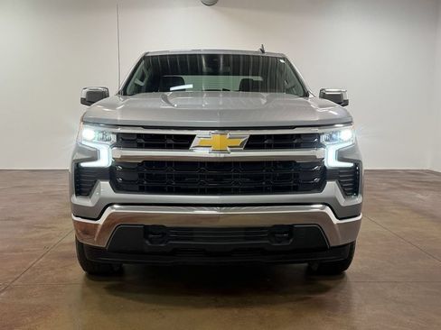 Used 2024 Chevrolet Silverado 1500 LT AWD/4WD image 30