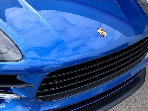 Used 2019 Porsche Macan AWD/4WD image 34