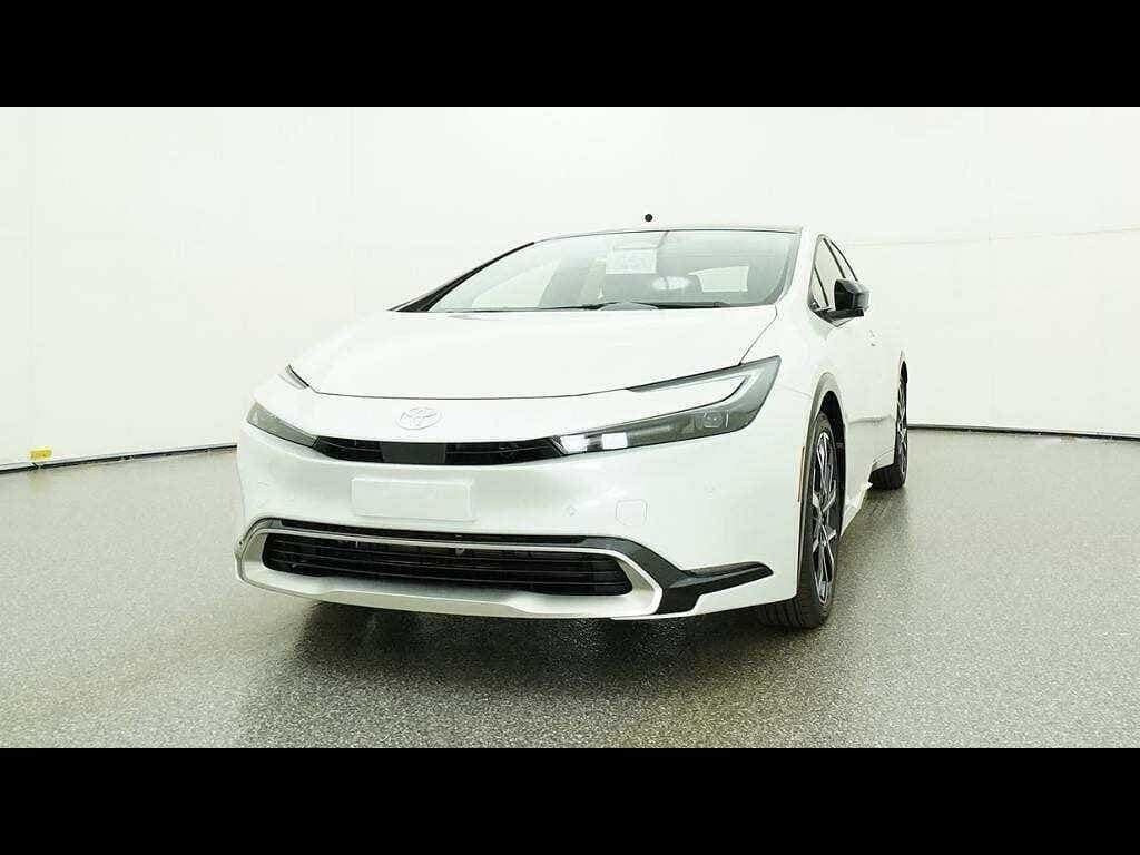 New 2026 Toyota Prius Plug-In Hybrid FWD image 14